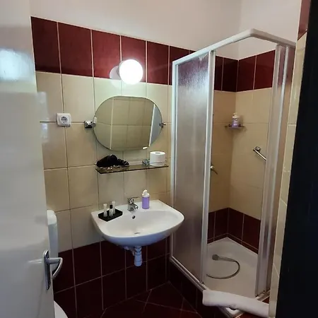 Liget Ueduelo Отель типа 