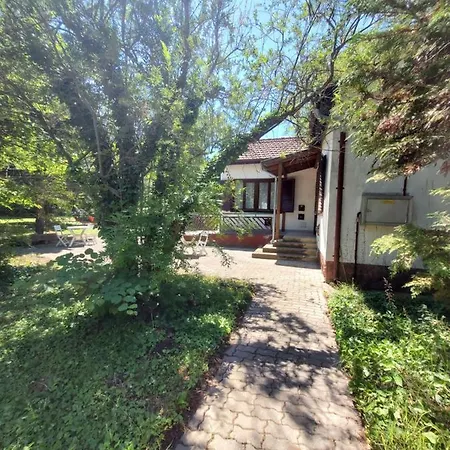 Bed & Breakfast Liget Ueduelo Siófok
