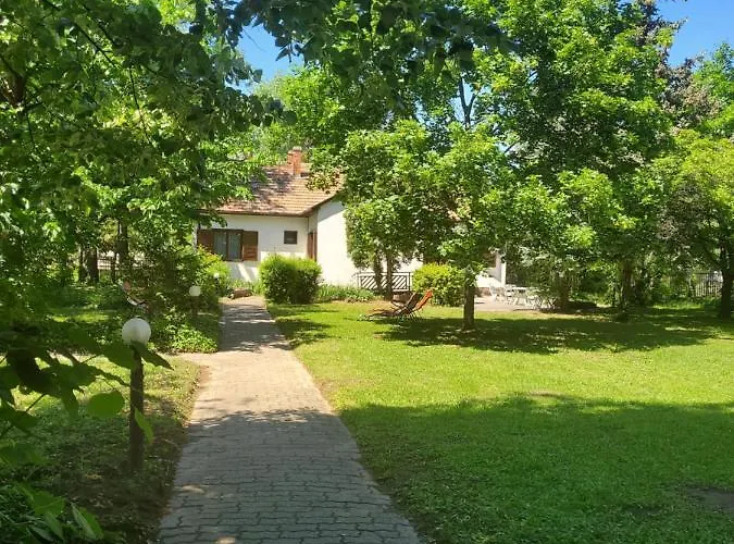 Liget Ueduelo Bed & Breakfast Siófok