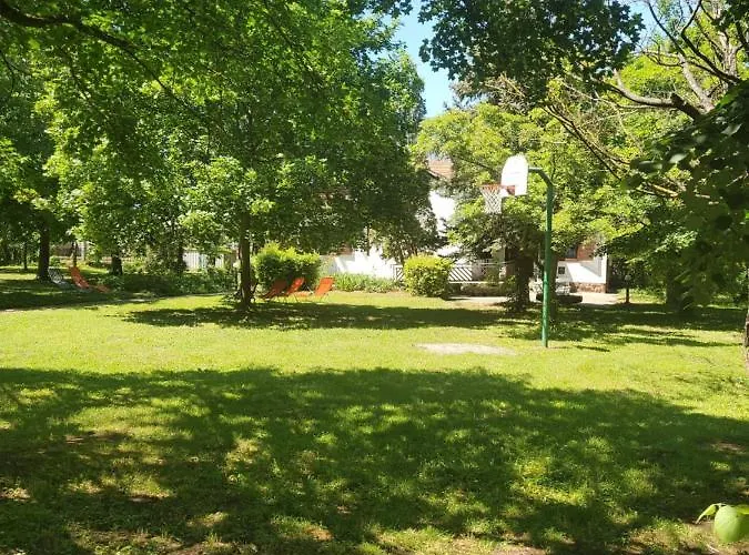 Liget Ueduelo Frühstückspension *